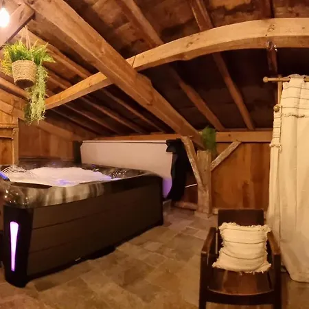 Grande Maison Avec Et Sans Vis-a-vis Laglorieuse