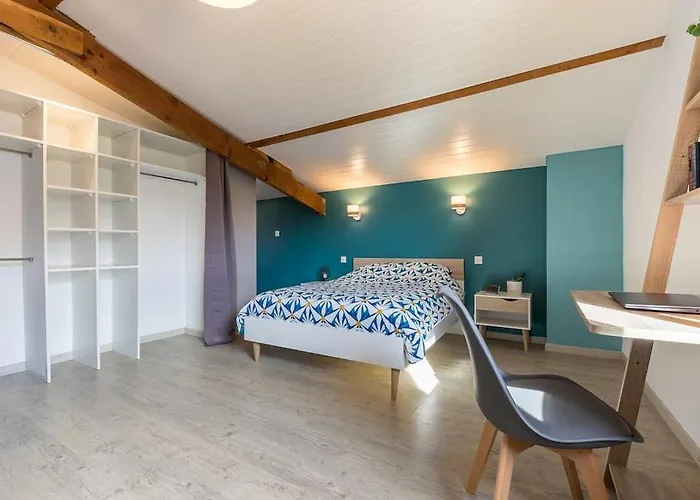 Grande Maison Avec Et Sans Vis-a-vis * Laglorieuse