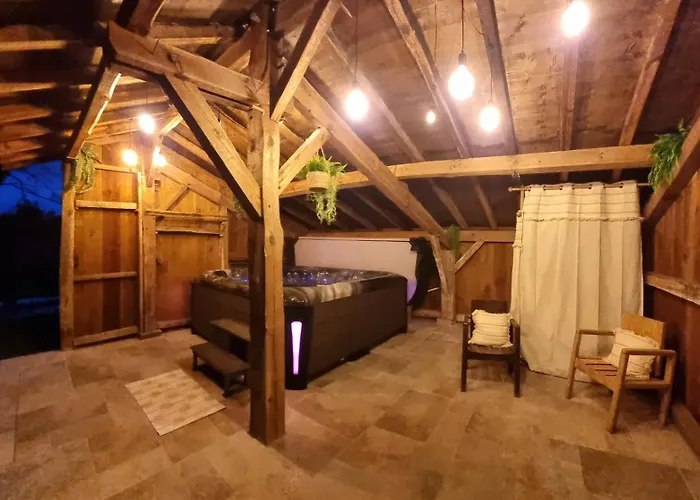 Grande Maison Avec Et Sans Vis-a-vis 別荘 *