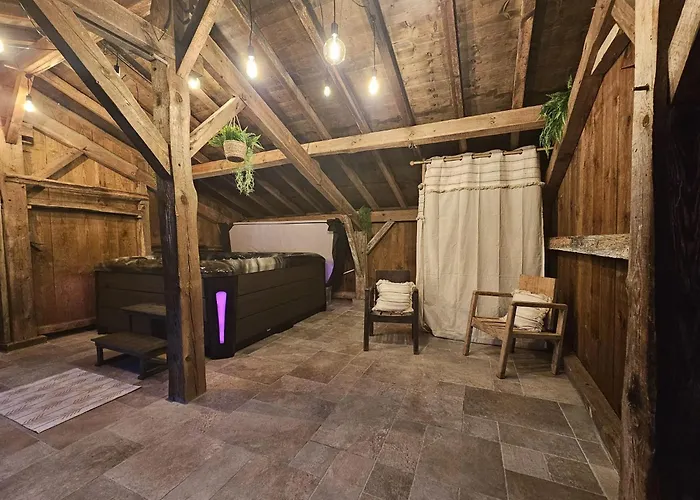 別荘 Grande Maison Avec Et Sans Vis-a-vis Laglorieuse