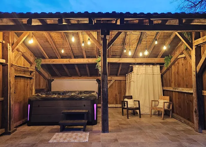 Grande Maison Avec Et Sans Vis-a-vis Laglorieuse